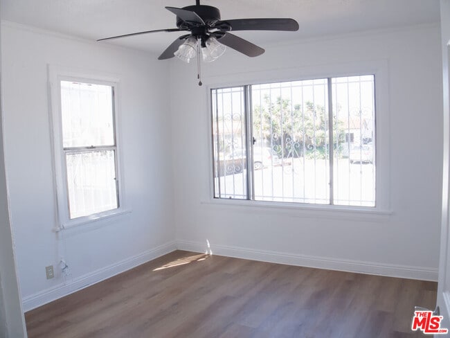 Building Photo - 540 W 107th St