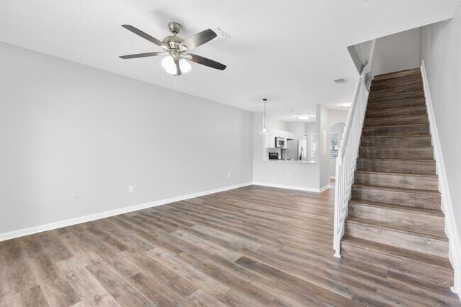 Building Photo - 8804 Riverside Ave