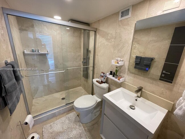 Building Photo - 2049 S Ocean Dr