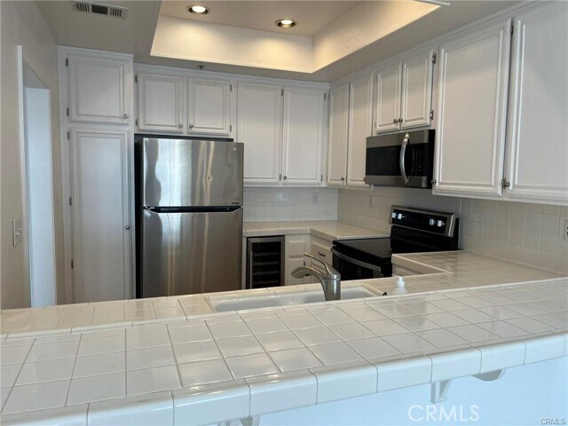 Building Photo - 210 Lille Ln