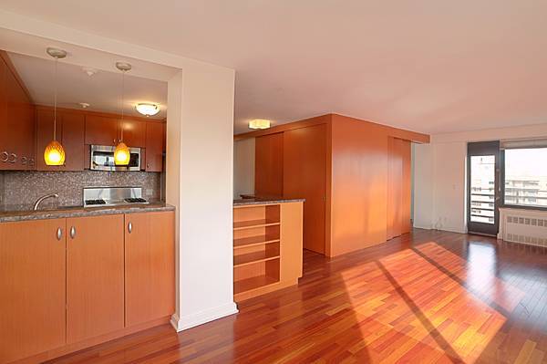 Building Photo - 382 Central Prk W