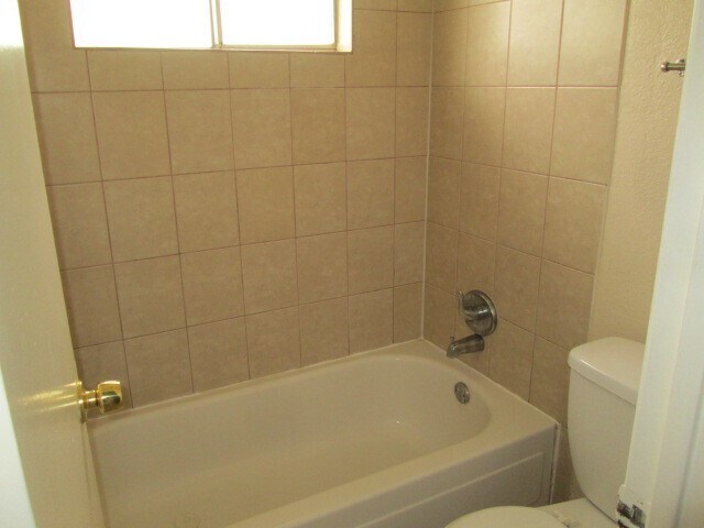 Building Photo - 811 Whispering Pine Dr