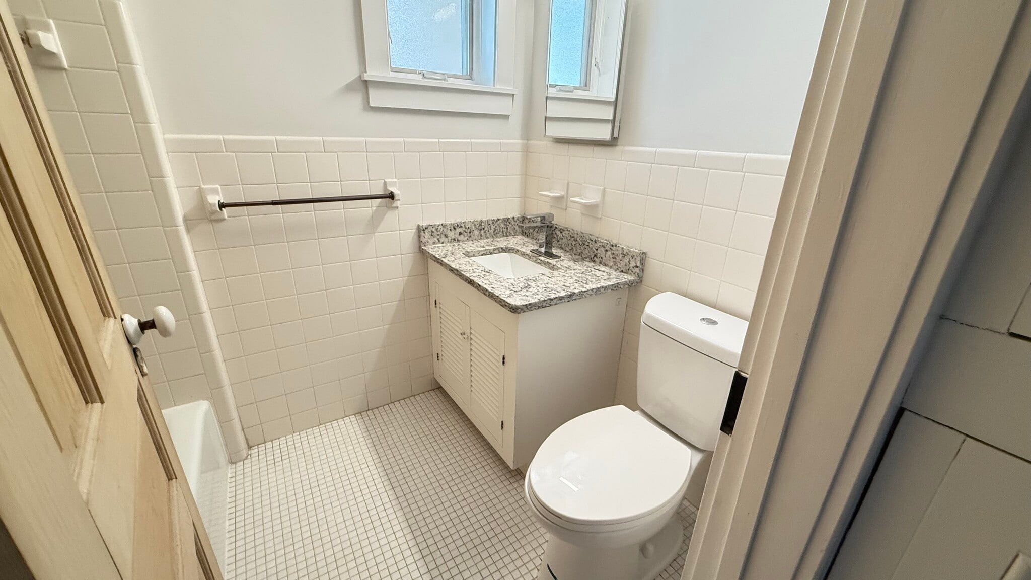 Building Photo - 1203 Delaware Ave