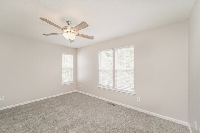 Building Photo - 8733 Cinnabay Dr