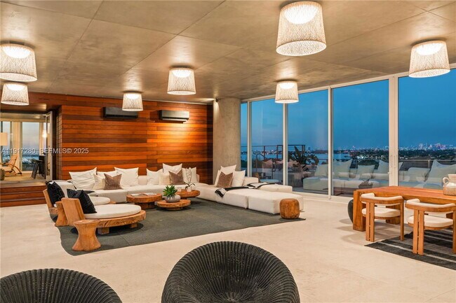 Building Photo - 4701 Meridian Ave