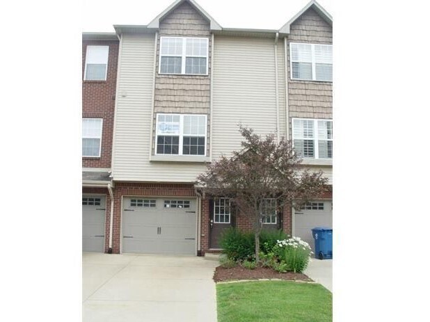 Building Photo - 2184 Knotty Pine Tr