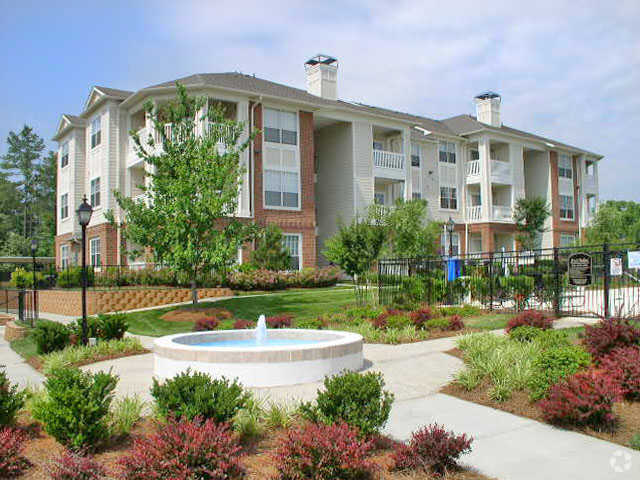 Building - Ashborough Apartments