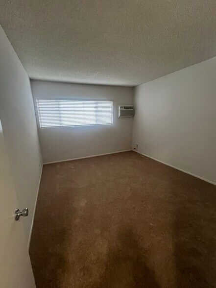 Building Photo - 5410 Quakertown Ave