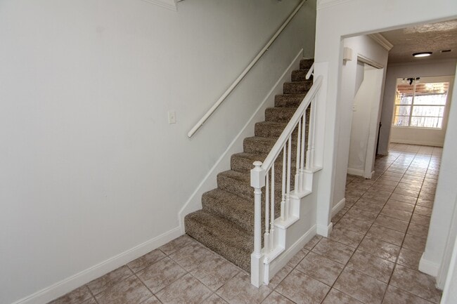 Building Photo - 20335 Fieldtree Dr