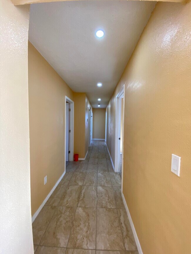 Building Photo - 72 Aspen Dr