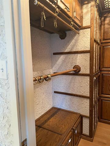 Building Photo - 2309 Richwood Dr