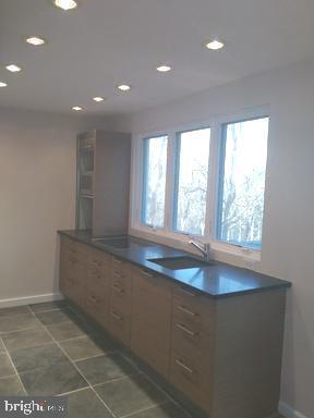 Building Photo - 120 Fleetwood Terrace