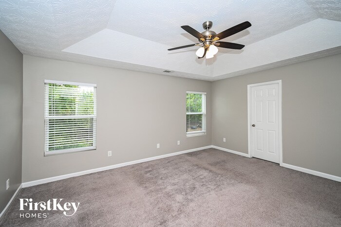 Building Photo - 135 Parkmont Ct