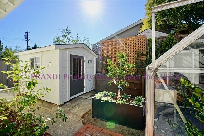 Building Photo - Marinwood Gem, Fully Renovated, Stylish an...