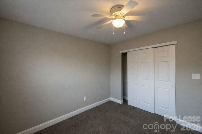 Building Photo - 121 Walnut Cove Dr