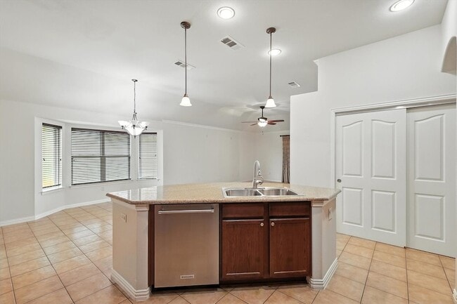 Building Photo - 10000 La Jolla Way