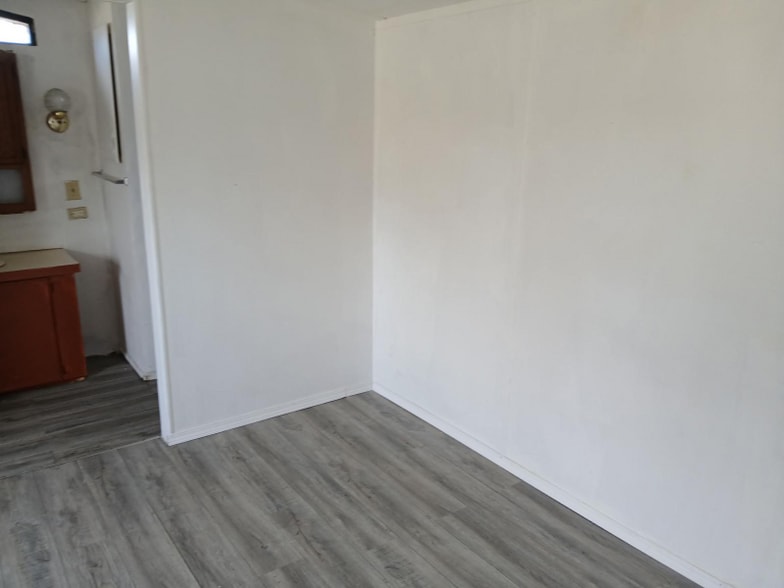 Building Photo - 1205 N State St