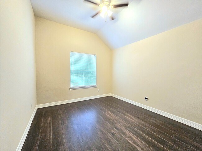Building Photo - 20810 Balmoral Glen Ln