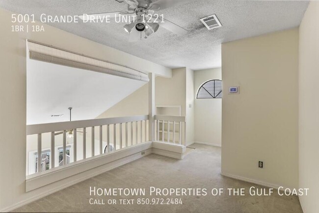 Building Photo - Charming 1-Bedroom Condo with Loft in Pens...