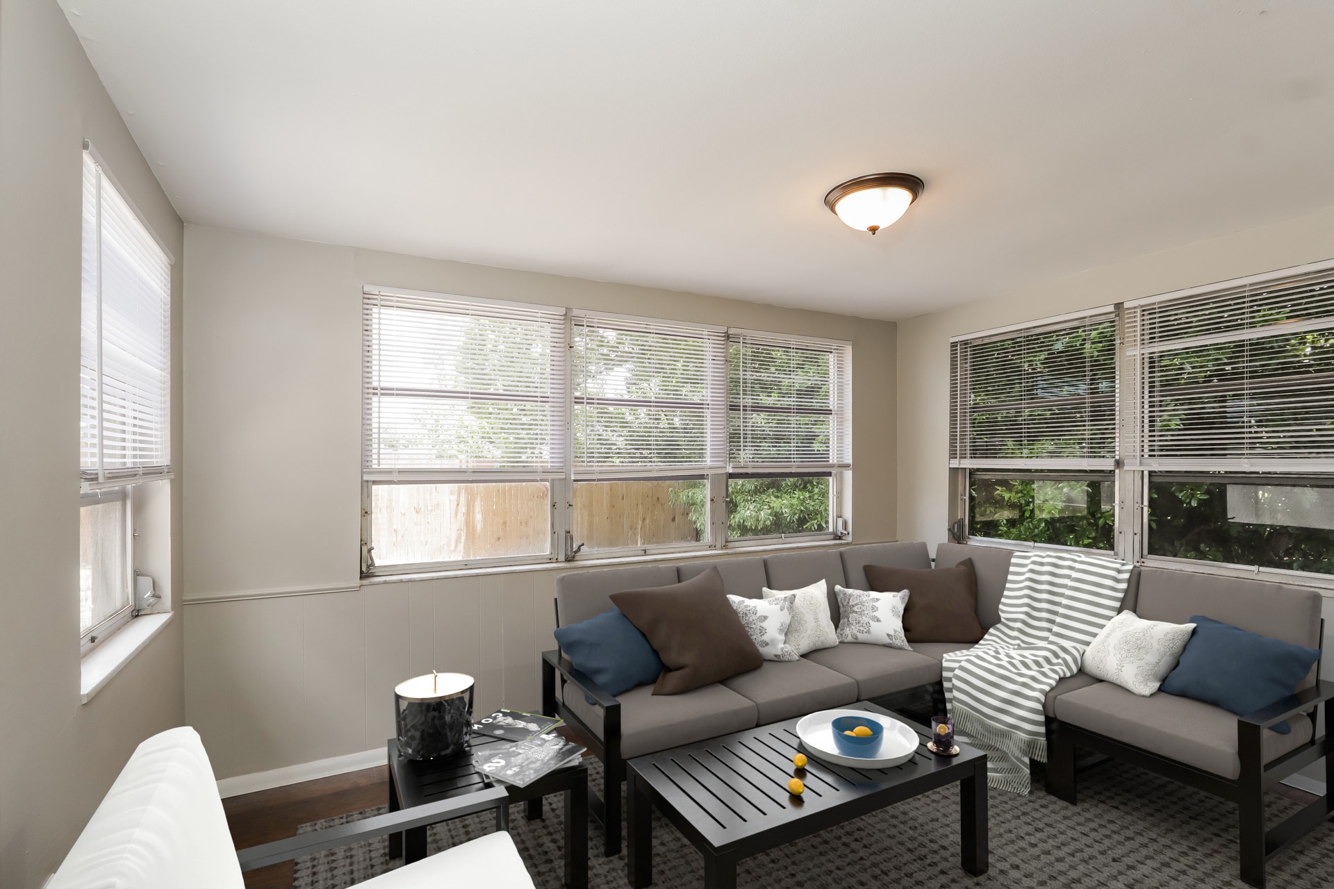 Building Photo - 7321 Coventry Dr