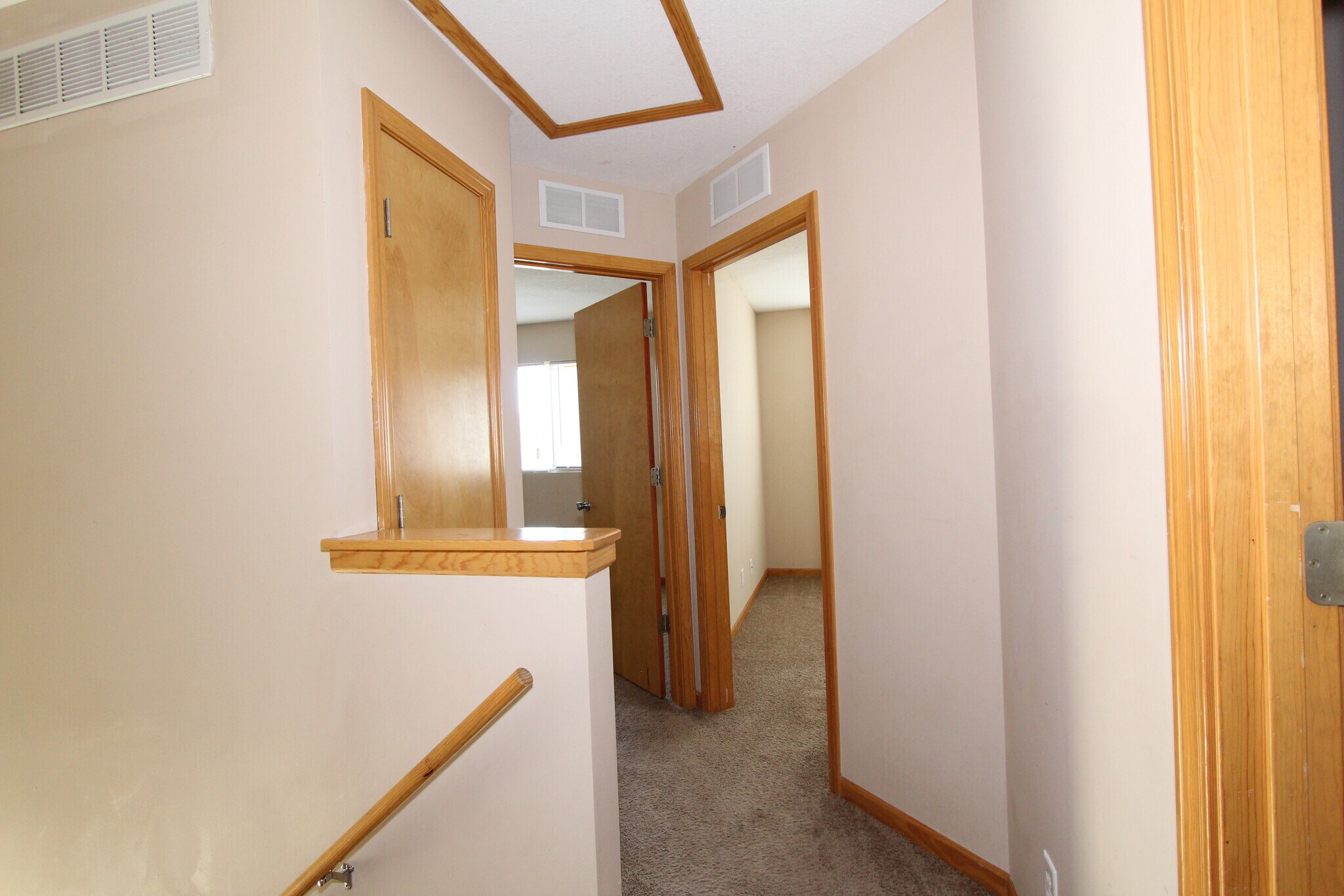 Building Photo - 915 Jackalope Ct