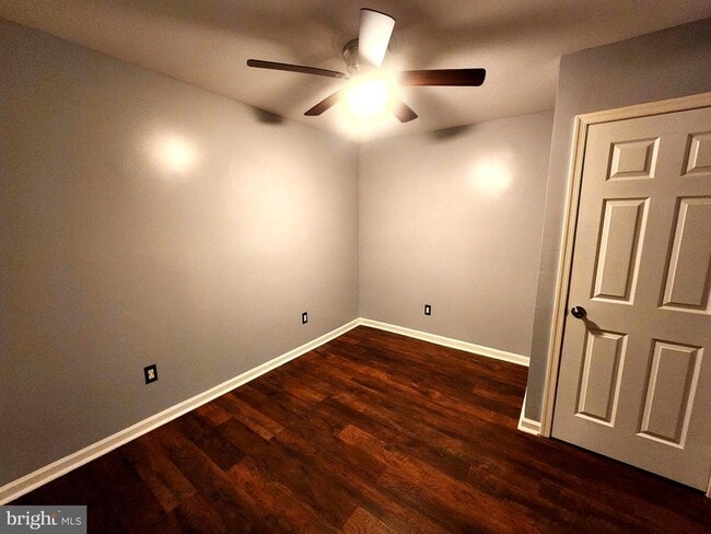 Building Photo - 2 Tyler Falls Ct