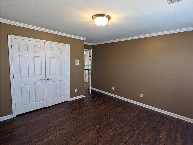 Building Photo - 4492 Chattahoochee Plantation Dr SE