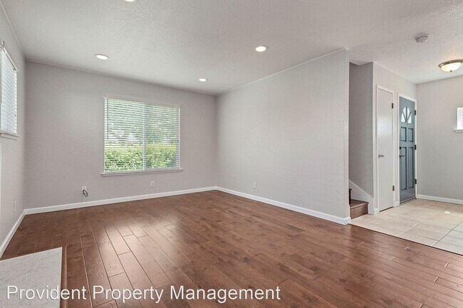 Building Photo - 2 br, 1.5 bath House - 127 N. 9th Street