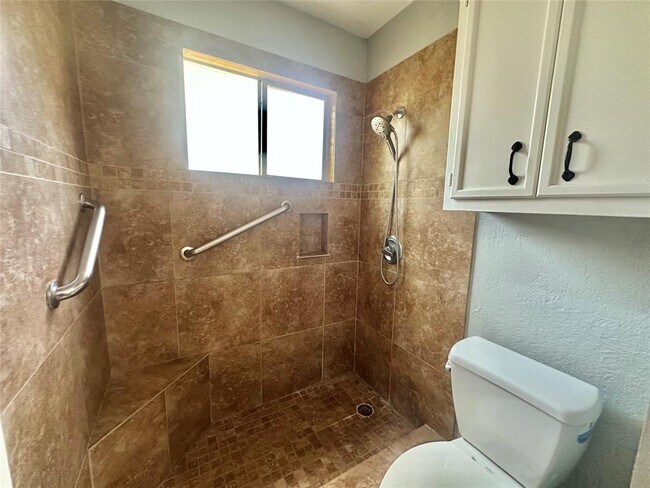 Building Photo - 11407 Bristle Oak Trail