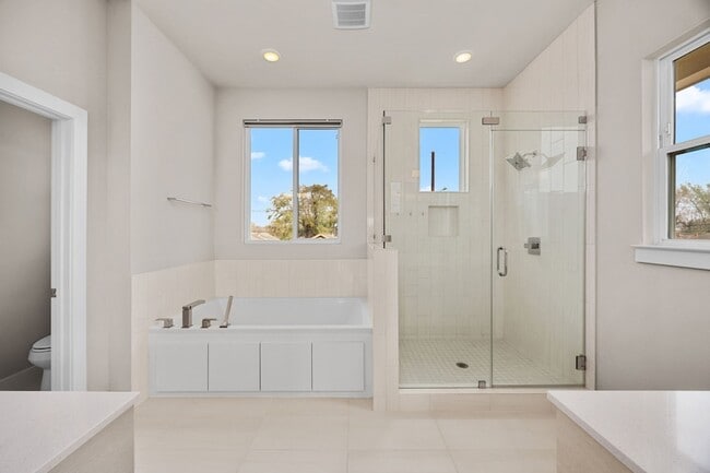 Building Photo - 4618 Nichols St