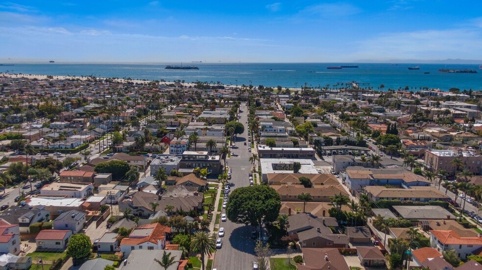 Building Photo - 237 Belmont Ave