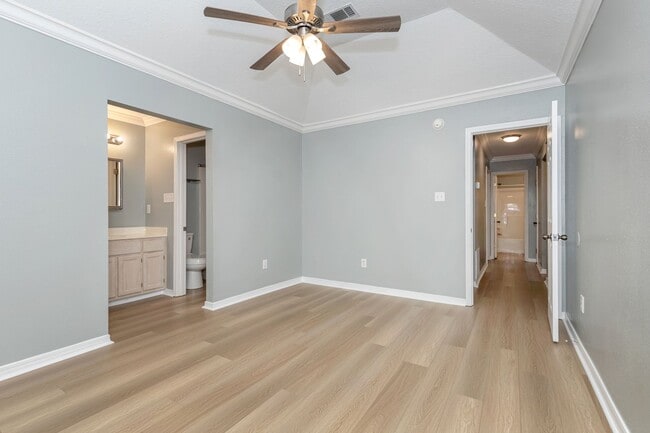 Building Photo - Freshly Renovated Rental Property