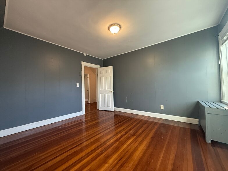 Building Photo - 1 Nelson St