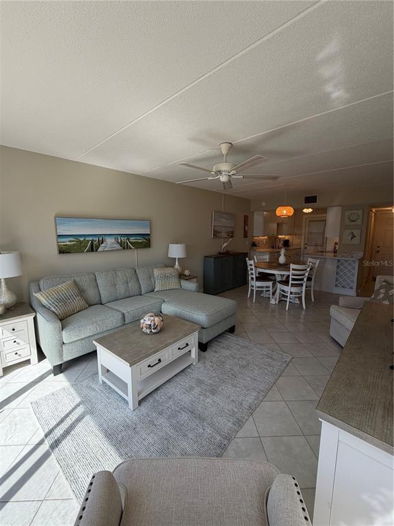 Building Photo - 3808 Gulf of Mexico Dr