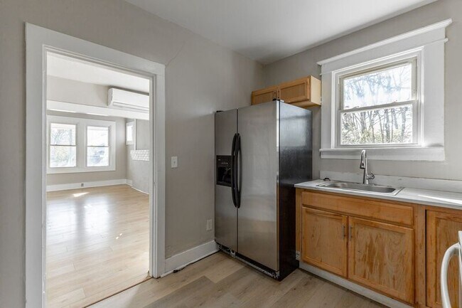 Building Photo - 2117 Foust St