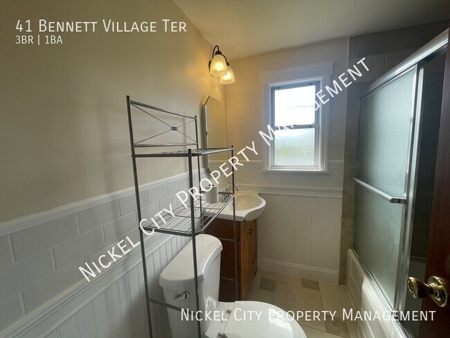 Building Photo - 41 Bennett Village Terrace