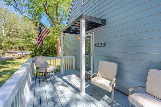 Building Photo - 4225 Meadowbrook Rd