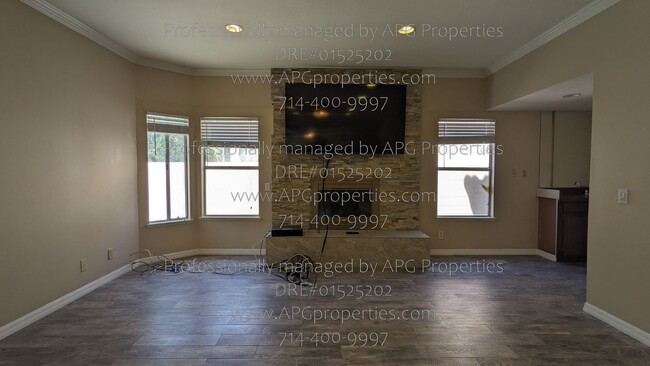 Building Photo - 1745 N Pheasant St