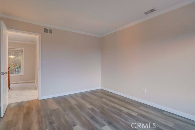 Building Photo - 3554 Seaglen Dr