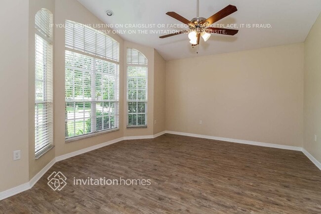 Building Photo - 139 Varsity Cir