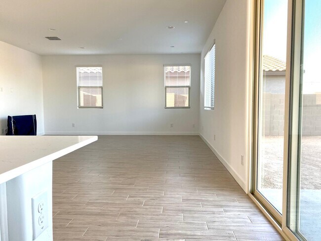 Building Photo - 7027 S 13th Way