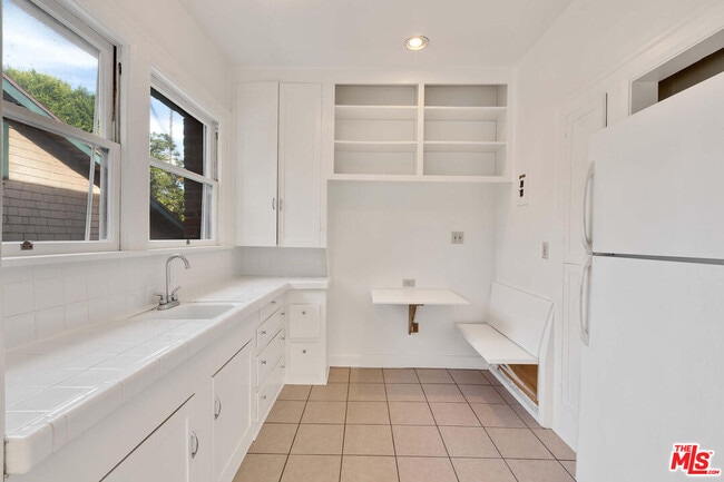 Building Photo - 5121 1/2 Eagle Rock Blvd