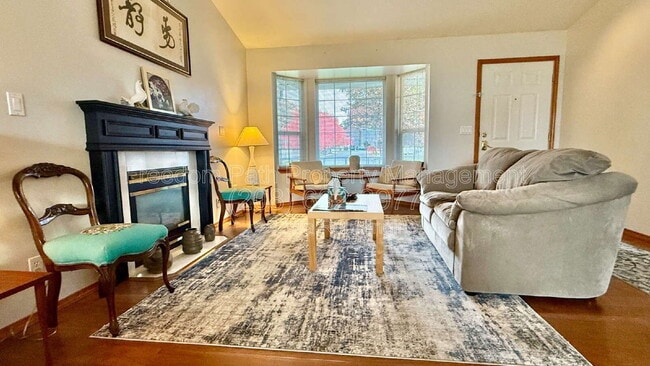 Building Photo - 1902 W Hampson Ave