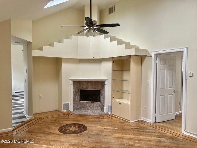 Building Photo - 246 7th Ave