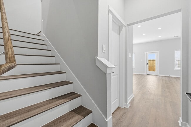 Building Photo - 412 Stonework Garden Ln