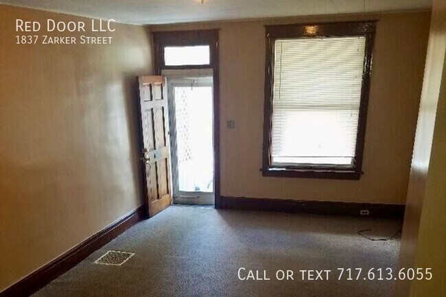 Building Photo - 1837 Zarker St