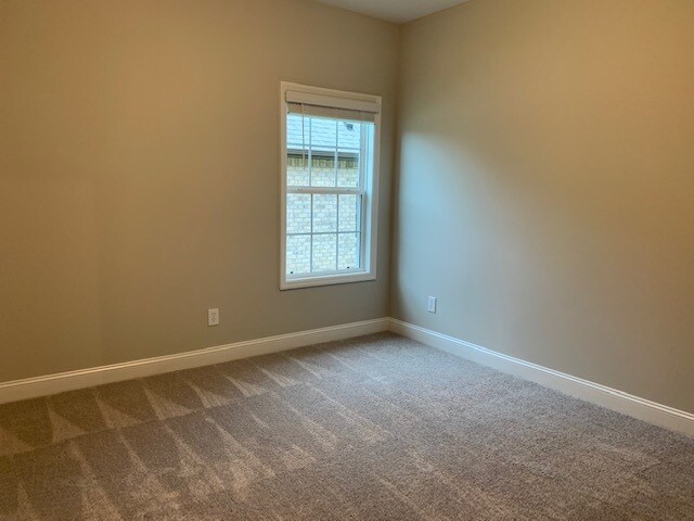 Building Photo - Lovely Newly Built Home Just Mins from Hun...