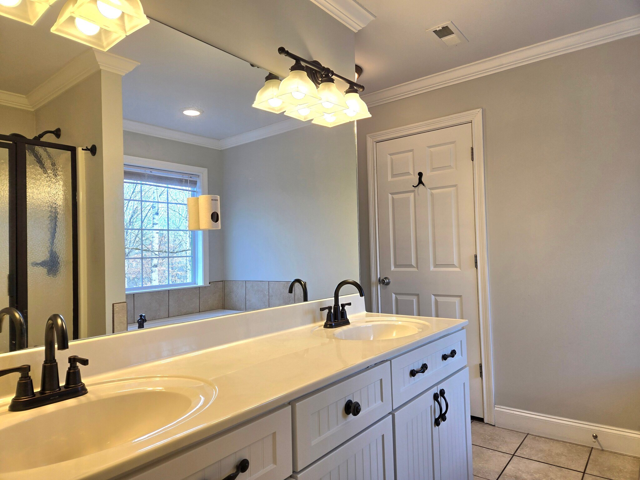 Building Photo - 12469 Daisywood Dr