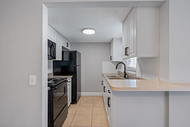 1 Bed 1 Bath Reno - Avina North