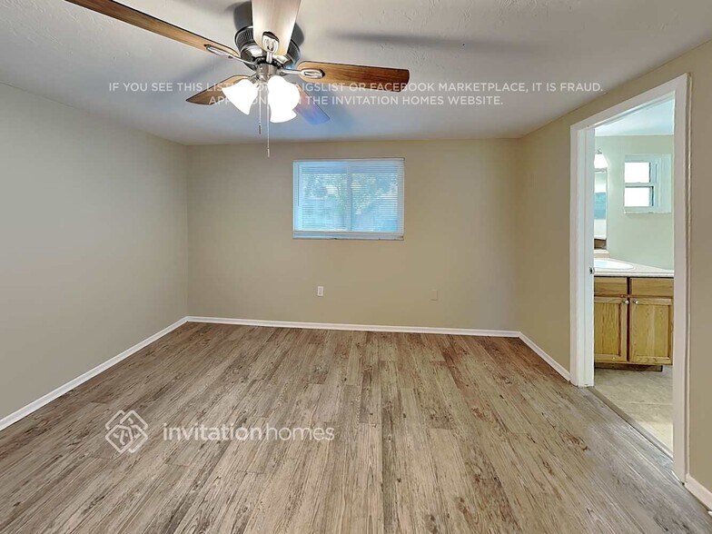 Building Photo - 2834 Linwood Dr